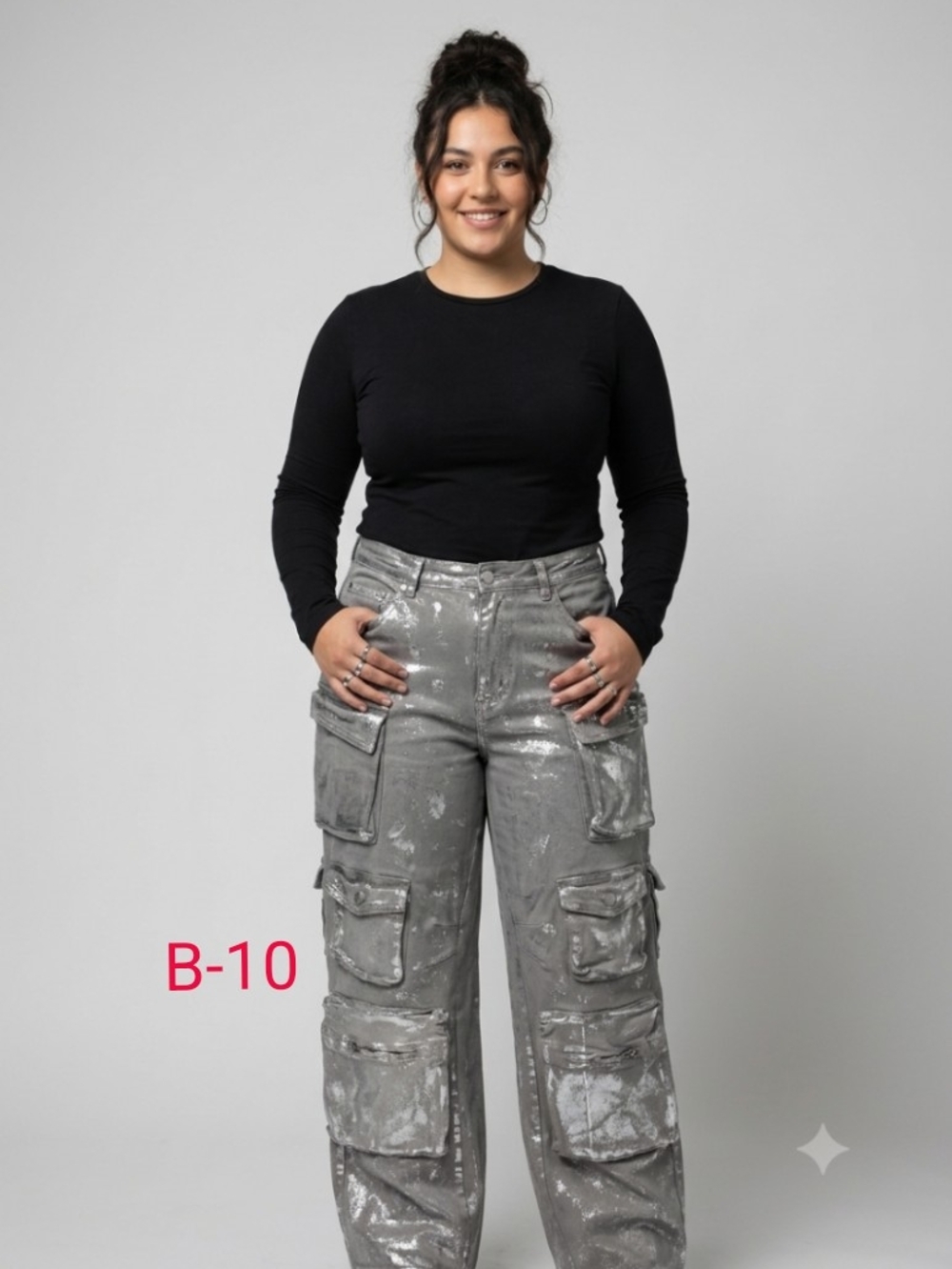RISE Supply Co Silver Metallic Cargo Straight Leg Pants Womens 11 27" Inseam